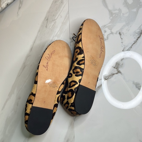 Never Worn Sam Edelman Felicia Leopard flats with bow - Picture 2 of 4